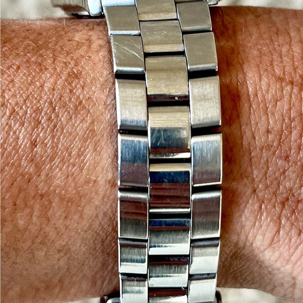 Women’s Tag Heuer Aquaracer 300Meter Saphire Crystal 1000Feet New Battery EUC - Picture 4 of 9